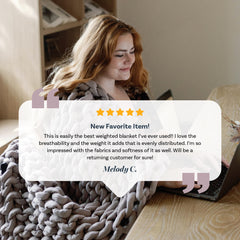 Woman in blanket with five star review #Color_Dusty-Rose