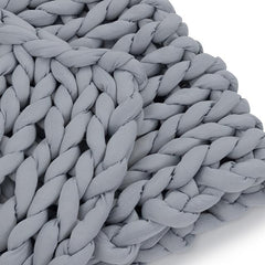 Closeup of Nuzzie blanket corner #Color_Misty-Grey